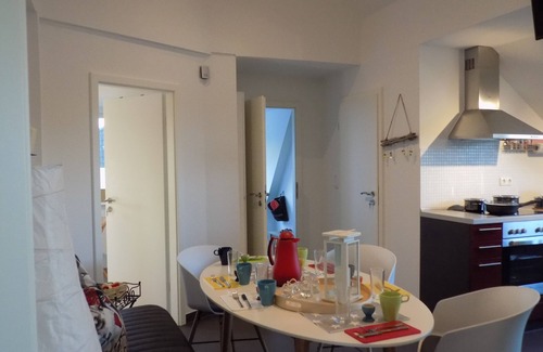 Neumuenster Apartment | HAVE A REST - 80 qm newly renovated Whg. /80sm fully renovated 3 bedroom home