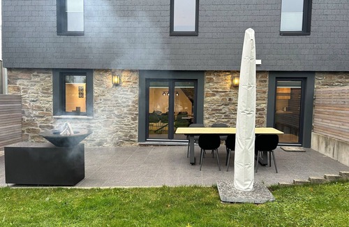 Heppenbach Apartment | Have fun with the whole family in this stylish accommodation
