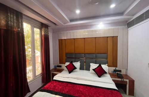 Paharganj Bed & Breakfast | Haveliya Homes- Just 1 minute from Railway Station and Connaught place