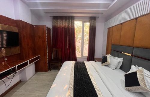 Paharganj Bed & Breakfast | Haveliya Homes- Just 1 minute from Railway Station and Connaught place