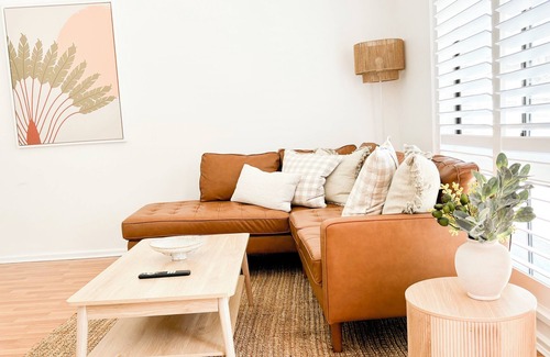 Turvey Park Apartment | Haven in the heart of Turvey Park!