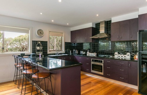 Anglesea House | Haven On Harvey - Anglesea