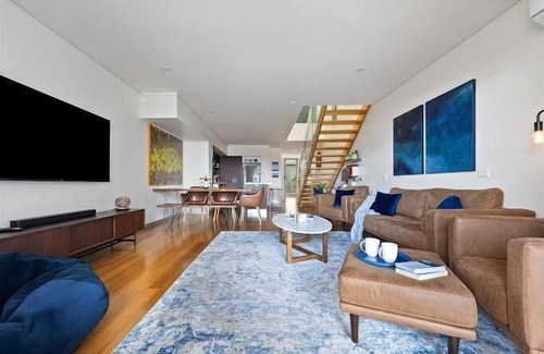 Augusta Apartment | Haven on Seine - Luxury Apartment 3B - Haven on Seine - 3 Bedroom Luxury Apartment overlooking the bay.
