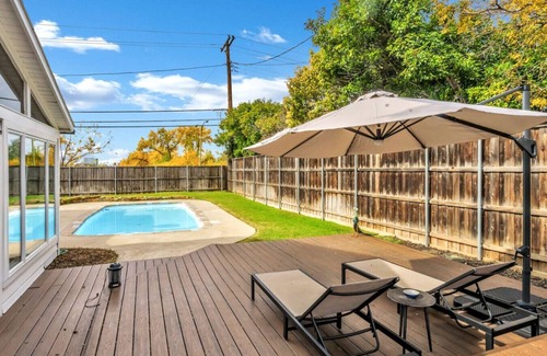 Northwest Dallas House | Hawaiian vibes w/Pool, Gaming Console and Firepit