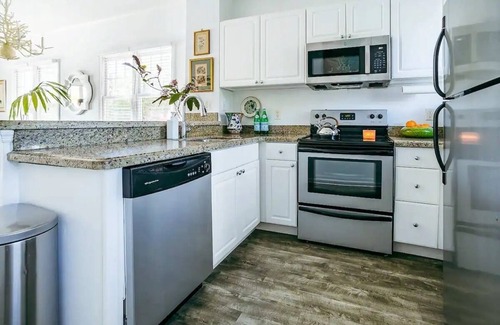Marathon Villa | Hawks Cay Island Retreat - Duck Key - Pool & Patio