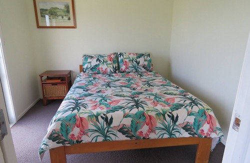 Whirinaki Bed & Breakfast | Hawksview - Rural Outlook andamp; Harbour Views with fireplace