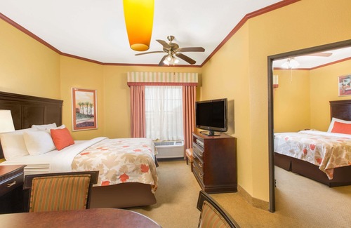 Corpus Christi Hotel | Hawthorn Extended Stay by Wyndham Corpus Christi Padre Is