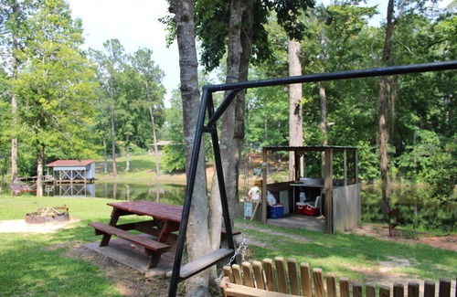 Hemphill Cottage | Hawthorne Fish & Fun Guest house