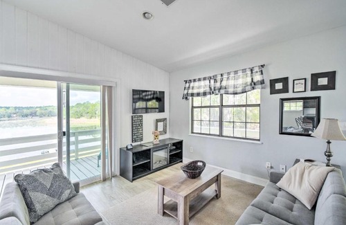 Edgar House | Hawthorne Hideaway with Waterfront Fire Pit!