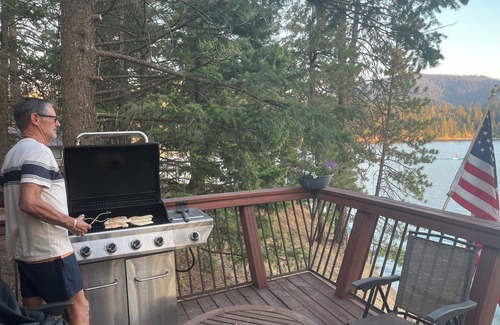 Hayden Lake House | Hayden Lake, Idaho, Waterfront Family Retreat - great water fun & fishing!