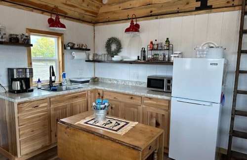 Fort Laramie Cabin | Hayfield Cabin 2, a place to get away from it all!nn