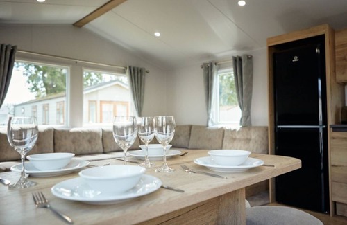 Hayling Island House | Hayling Island Holiday Park Silver 2 Bed Caravan R003