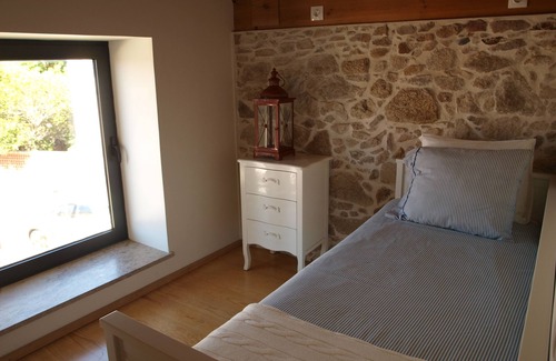 Almocageme House | Haystack AL for family holidays