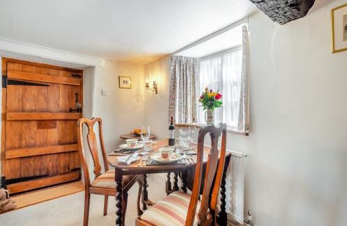 Holworth House | Hazel Cottage