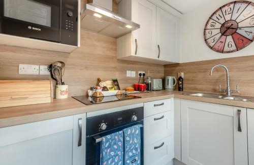 Holworth House | Hazel Cottage