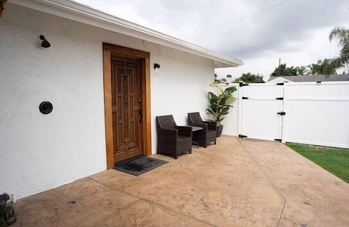 Huntington Beach Cottage | HB Hideaway · 2 Mi to Beach · 60+ Day Savings · Ideal for Snowbirds & WFH!