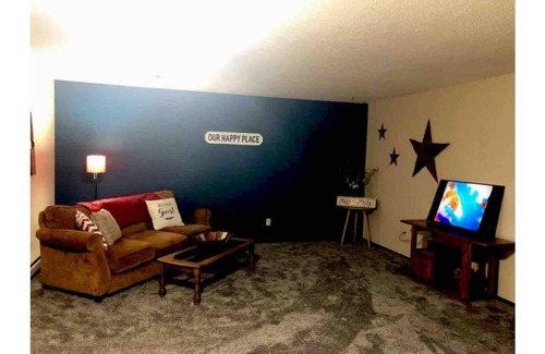 Aberdeen House | HC Hideaway-Top Notch Stay-Pets Welcome!