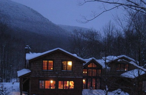 Dorset Cabin | Headwaters-Very secluded, quiet, mountain views, babbling brook, country living.