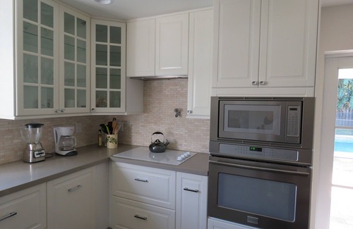 Boca Raton House | Heart of Boca! Like new! 38' Saltwater Heated Pool! Close to Beach!