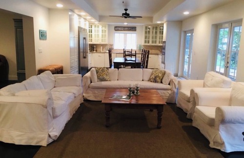 Boca Raton House | Heart of Boca! Like new! 38' Saltwater Heated Pool! Close to Beach!