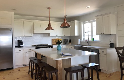 Block Island House | Heart of Downtown-New Construction-Walk to the Beach-Central Air-Ocean Views