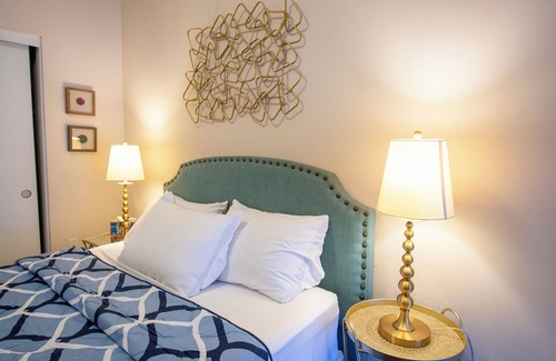 Civic Core Apartment | Heart of Gaslamp w/Pool & FREE PKG
