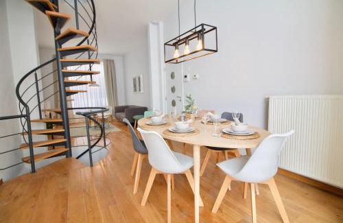 Quartier du Centre - Centrumwijk Apartment | Heart of Grand Place - Stunning 3BR Triplex