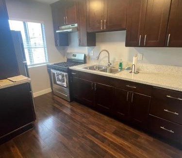Hollywood Apartment | Heart of Hollywood 1 bedroom apt