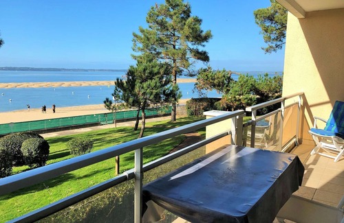 Le Moulleau Apartment | Heart of Moulleau Basin View with parking