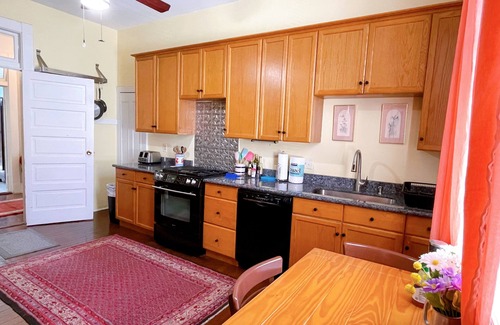 Faubourg Marigny Apartment | Heart of N.O. Music Scene! Huge Balcony! Historic! Steps to Frenchmen & Bourbon!