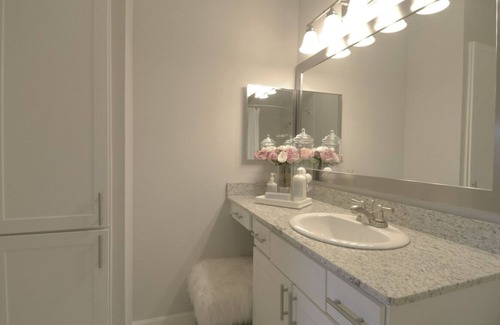 Sugar Land Apartment | Heart of Sugar Land - Close to 59 and top Restaurants Easy drive to Downtown