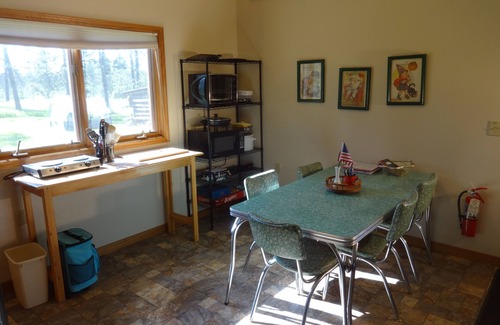 Custer Cabin | Heart of the Black Hills, Bordering National Forest, Fresh Air & Bright Stars!