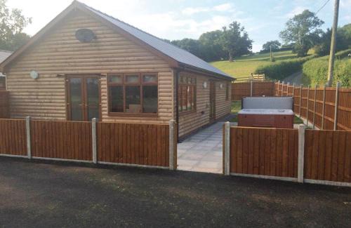 Llandrindod Wells Resort | Heart Of Wales Lodges
