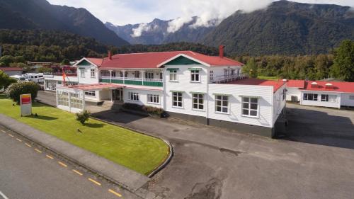 Fox Glacier Hotel | Heartland Hotel Fox Glacier