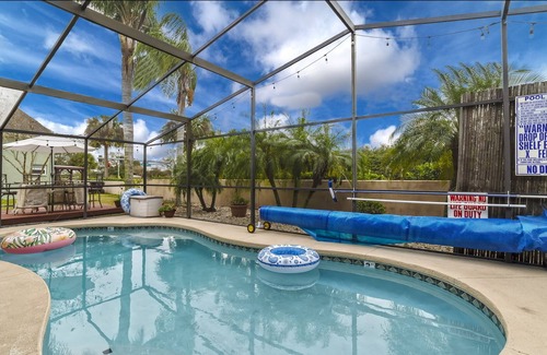 Land O' Lakes House | HEATED POOL Escape to Paradise in Land o Lakes!
