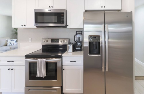 Lake Sarasota House | Heated Pool, Grill w/Patio Dining, Family Fun, Free Streaming & Board Games!
