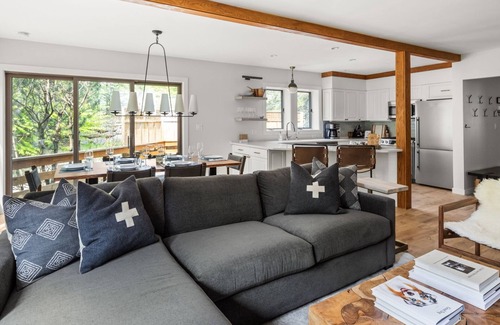 Stowe Area Condo | Heated Pool/Hot Tub Access & Near Stowe Mtn resort