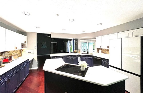 Greenview Shores House | Heated Pool House With Spa and Putting Green WEF POLO