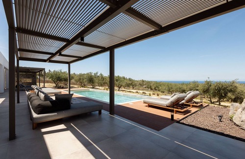 Adele Villa | Heated pool, Jacuzzi, Ping Pong, Serene Atmosphere!
