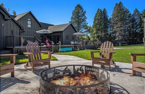 Mears House | Heated Pool. Luxe STR/game room/fire pit/privacy