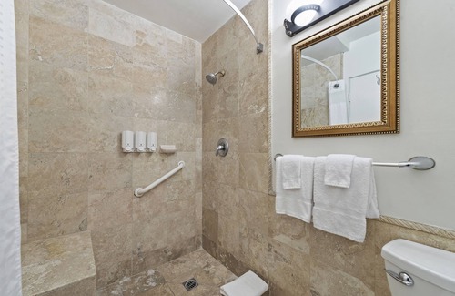 Laguna Beach Hotel | Heated pool, Main Beach, and everything else at your fingertips.