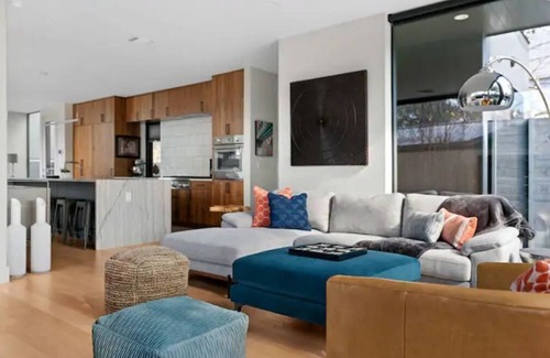 Bouldin House | Heated Pool Oasis, Luxe Amenities, Chefs Kitchen, Prime Location