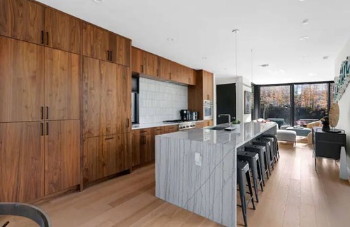 Bouldin House | Heated Pool Oasis, Luxe Amenities, Chefs Kitchen, Prime Location