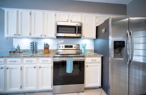 Mandarin House | Heated Pool Oasis! 4bd/2ba, Arcades & Ping Pong!