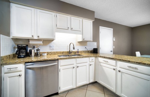 Mandarin House | Heated Pool Oasis! 4bd/2ba, Arcades & Ping Pong!