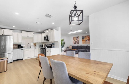 Palm Beach Gardens House | Heated POOL 4B/2B Mins to PGA Golf & the Beach!