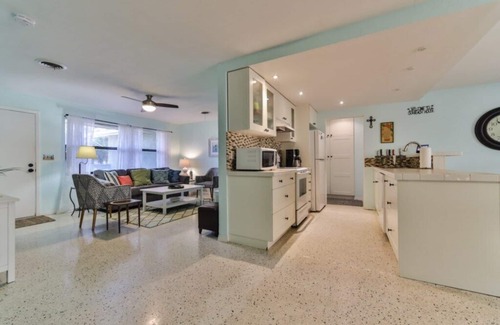 Beau Rivage Shores House | Heated pool, Very Kid and Dog Friendly & steps to the beach