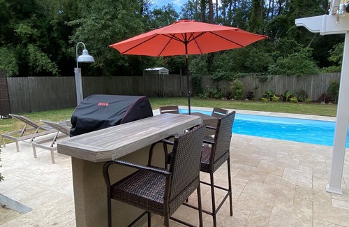Savannah House | Heated Private Pool - 15 mins to Downtown