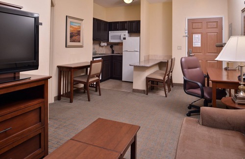 Central Oklahoma City Condo | Heated Saltwater Pool + Hot Tub + Suite