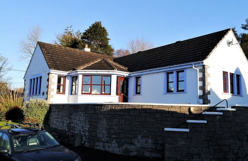 Kippford Cottage | Heather Lodge - a bungalow that sleeps 6 guests in 3 bedrooms